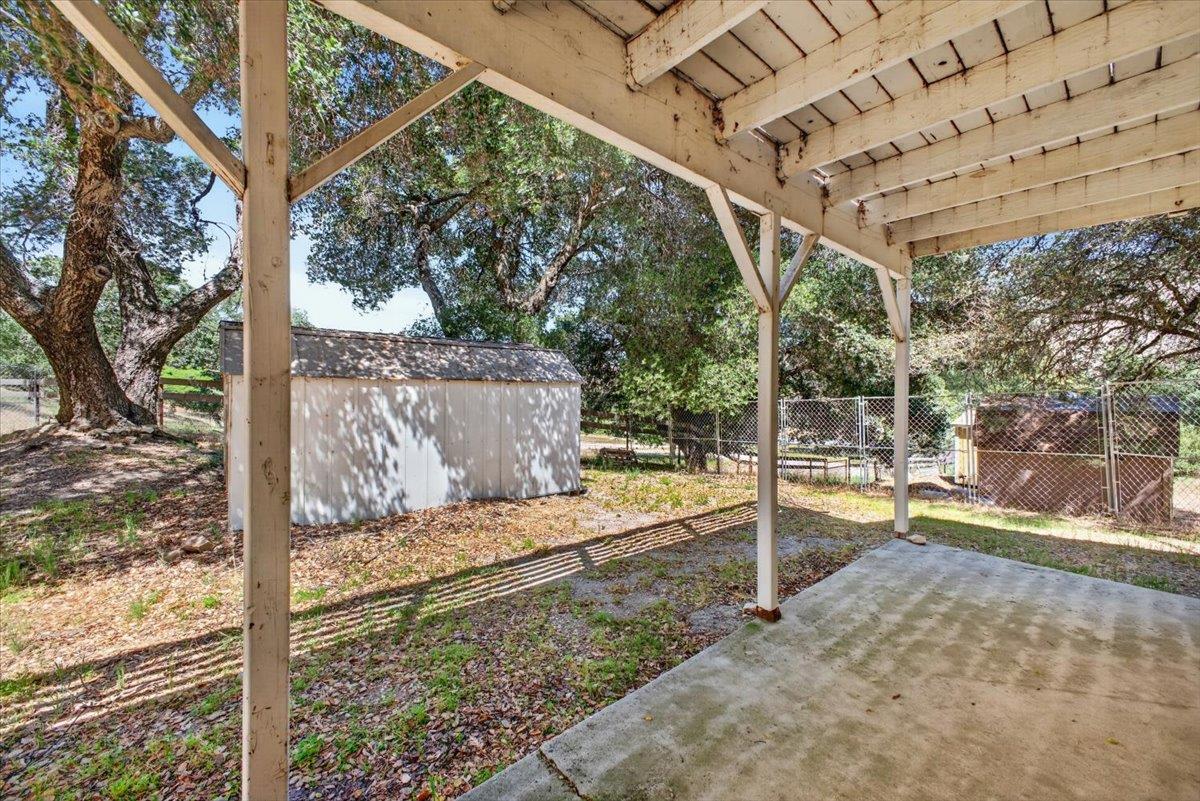 46404 Arroyo Seco Road Greenfield, CA 93927 - Photo 33 of 53 a view of a backyard