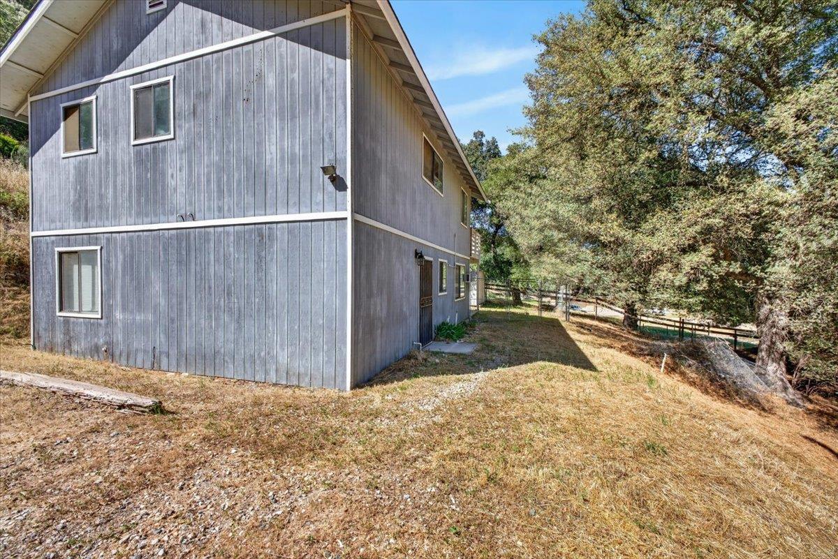46404 Arroyo Seco Road Greenfield, CA 93927 - Photo 5 of 53 a view of a backyard of the house