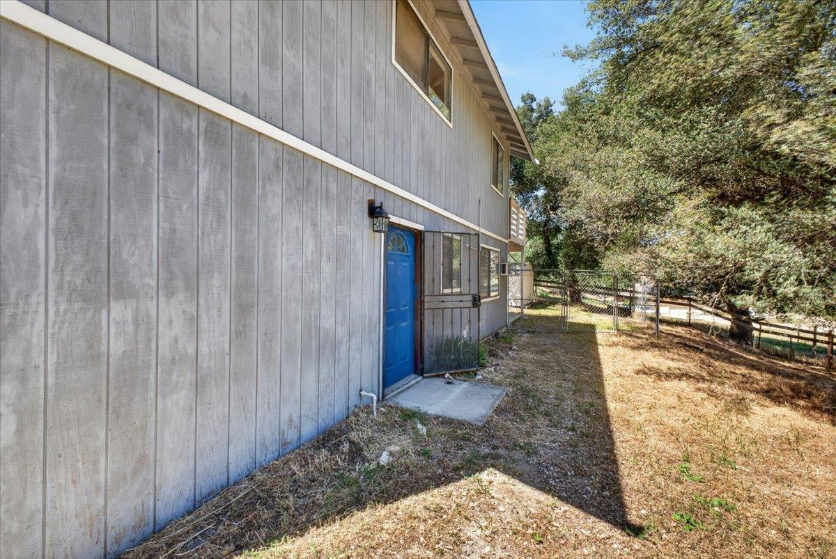 46404 Arroyo Seco Road Greenfield, CA 93927 - Photo 7 of 53 a view of a pathway of a wooden building