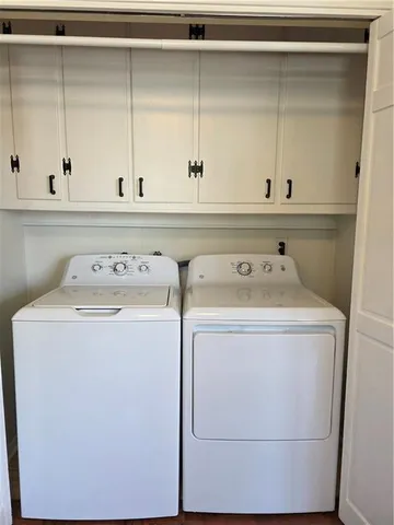 $2,400 | 552 Metairie Lawn Drive, Metairie, LA 70001