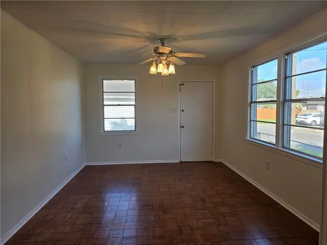 $2,400 | 552 Metairie Lawn Drive, Metairie, LA 70001