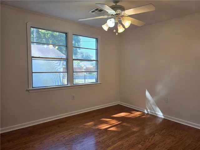 $2,400 | 552 Metairie Lawn Drive, Metairie, LA 70001