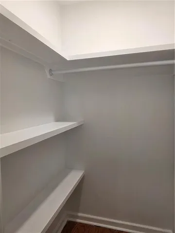 $2,400 | 552 Metairie Lawn Drive, Metairie, LA 70001