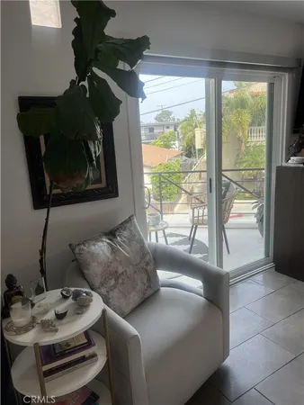 $8,500 | 610 9th Street, Unit A, Hermosa Beach, CA 90254