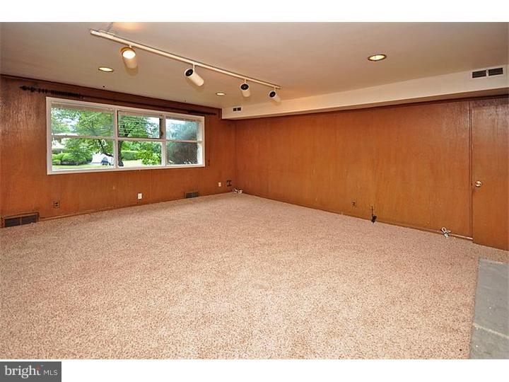 641 Ashbourne Road Cheltenham, PA 19012 - Photo 14 of 24 Family Room