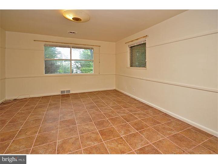 641 Ashbourne Road Cheltenham, PA 19012 - Photo 17 of 24 In-law Suite