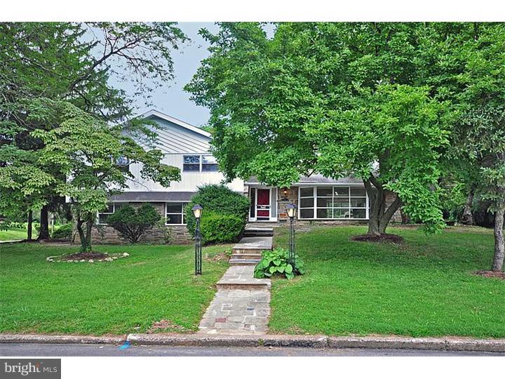 641 Ashbourne Road Cheltenham, PA 19012 - Photo 23 of 24 Front Yard