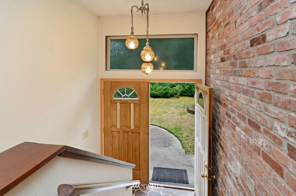 1260 Northwest Thompson Road Poulsbo, WA 98370 - Photo 2 of 24 Gallery Image 2