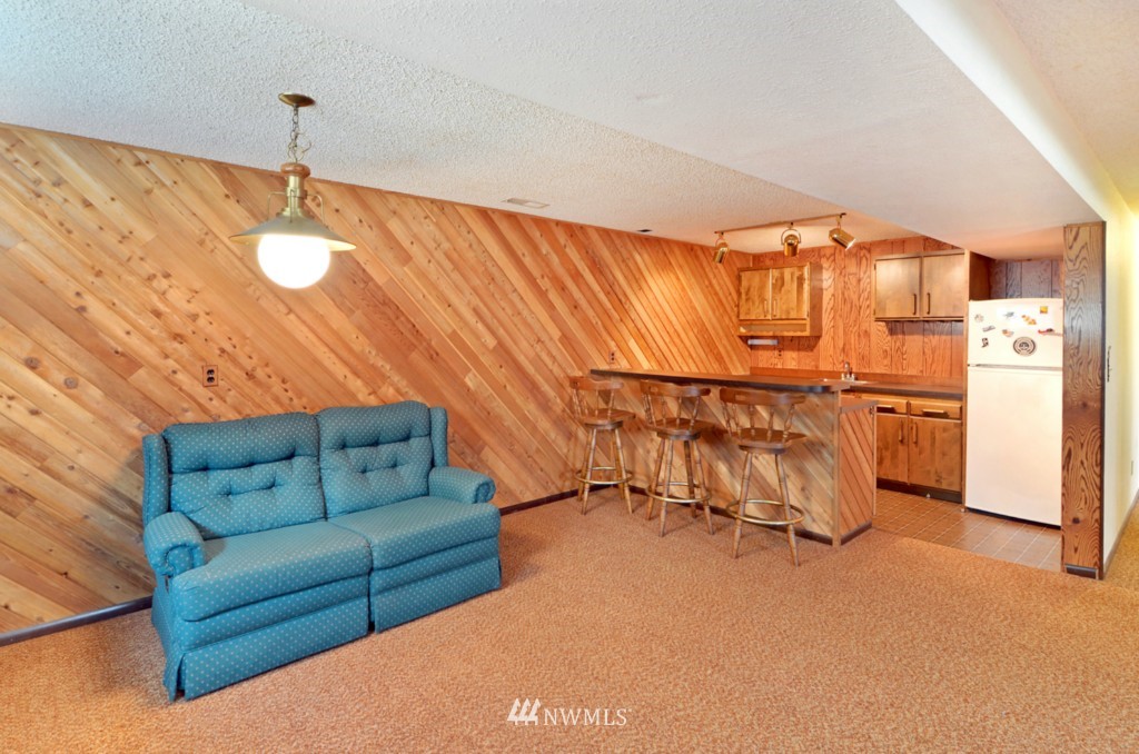 1260 Northwest Thompson Road Poulsbo, WA 98370 - Photo 13 of 24 Gallery Image 13