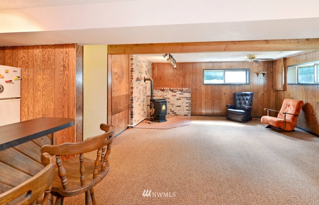 1260 Northwest Thompson Road Poulsbo, WA 98370 - Photo 15 of 24 Gallery Image 15