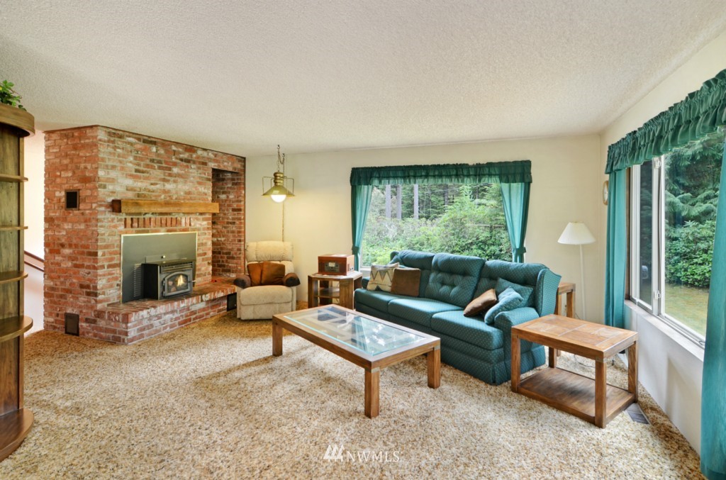 1260 Northwest Thompson Road Poulsbo, WA 98370 - Photo 3 of 24 Gallery Image 3