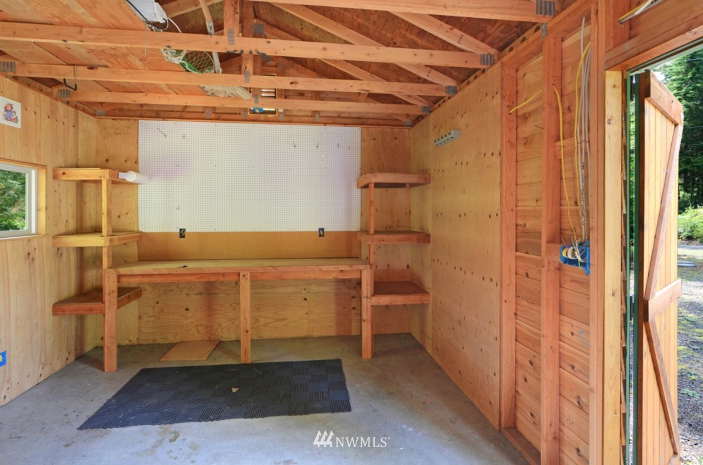 1260 Northwest Thompson Road Poulsbo, WA 98370 - Photo 21 of 24 Gallery Image 21