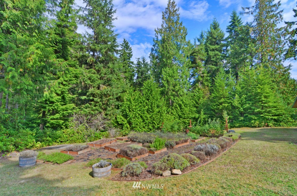1260 Northwest Thompson Road Poulsbo, WA 98370 - Photo 23 of 24 Gallery Image 23