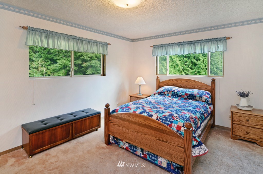 1260 Northwest Thompson Road Poulsbo, WA 98370 - Photo 8 of 24 Gallery Image 8