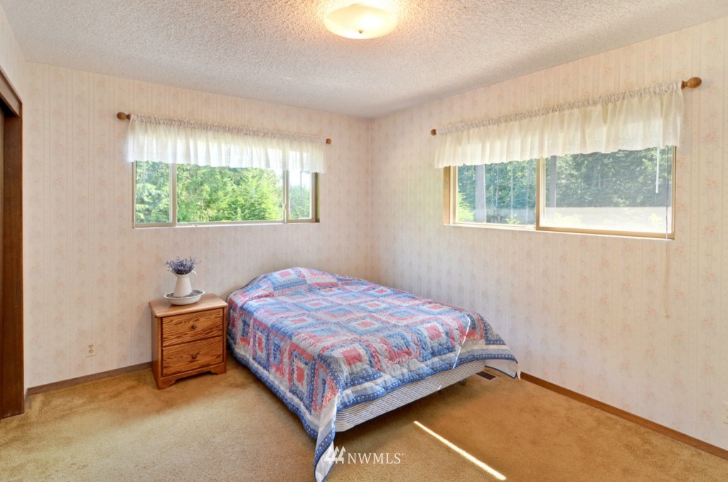 1260 Northwest Thompson Road Poulsbo, WA 98370 - Photo 10 of 24 Gallery Image 10