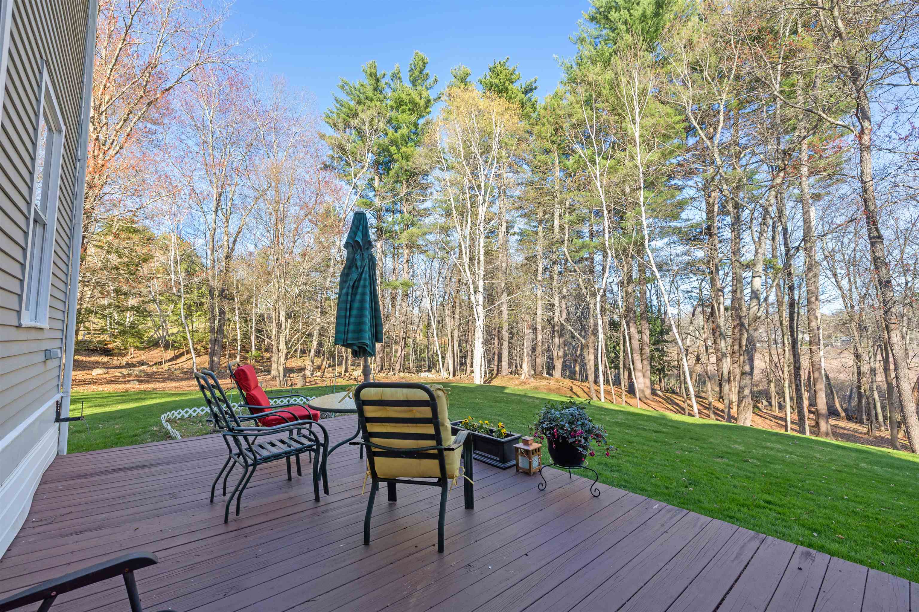60 Cambridge Road Hampstead, NH 03841 - Photo 22 of 33