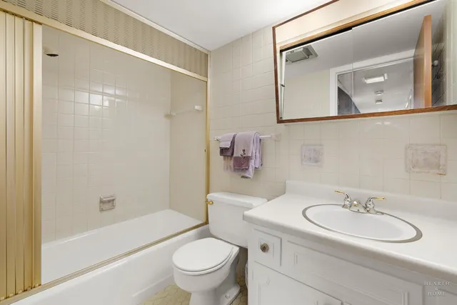 $199,900 | 5300 Walnut Avenue, Unit 12B, Downers Grove, IL 60515