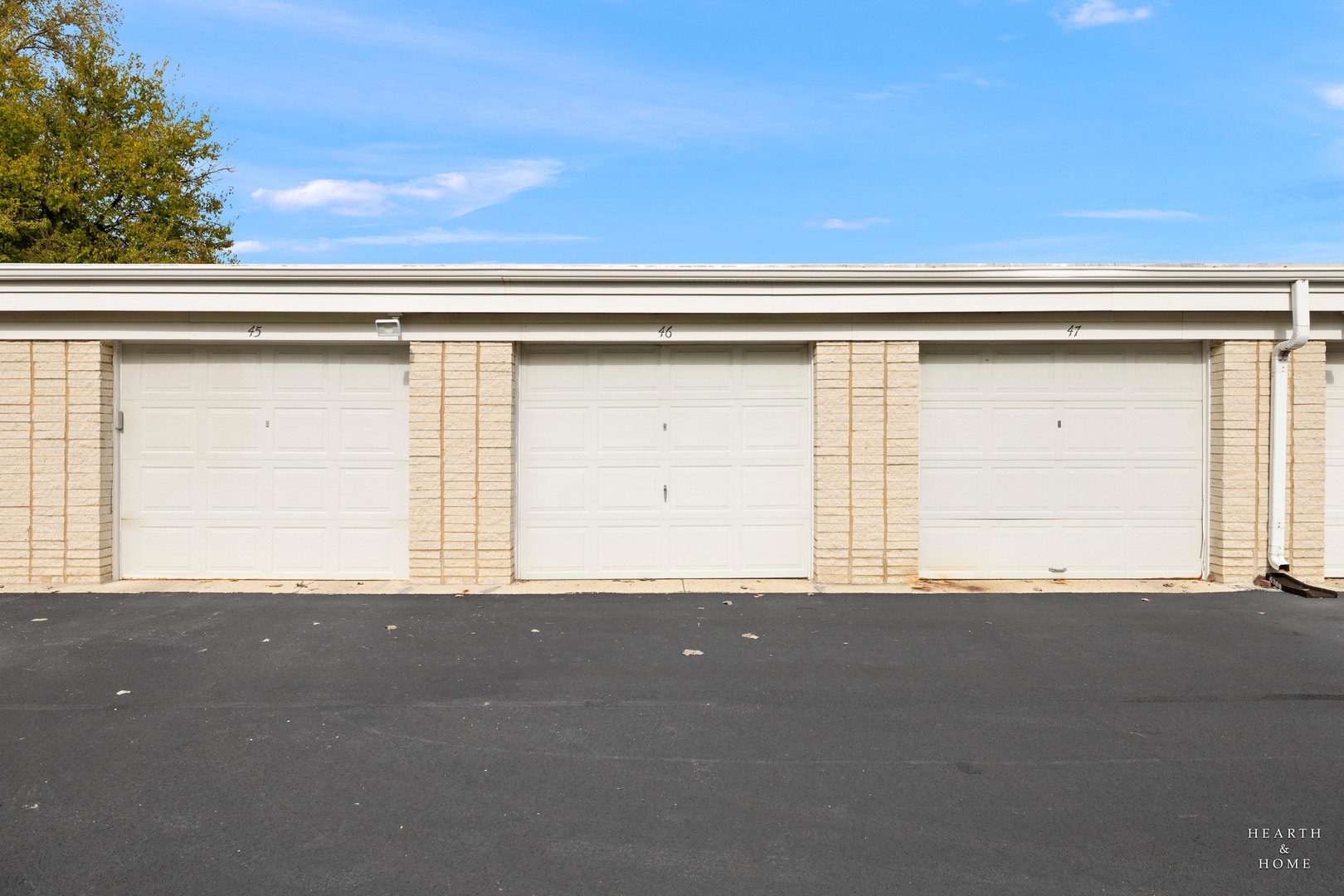 5300 Walnut Avenue, Unit 12B Downers Grove, IL 60515 - Photo 26 of 30 a view of a room with a window