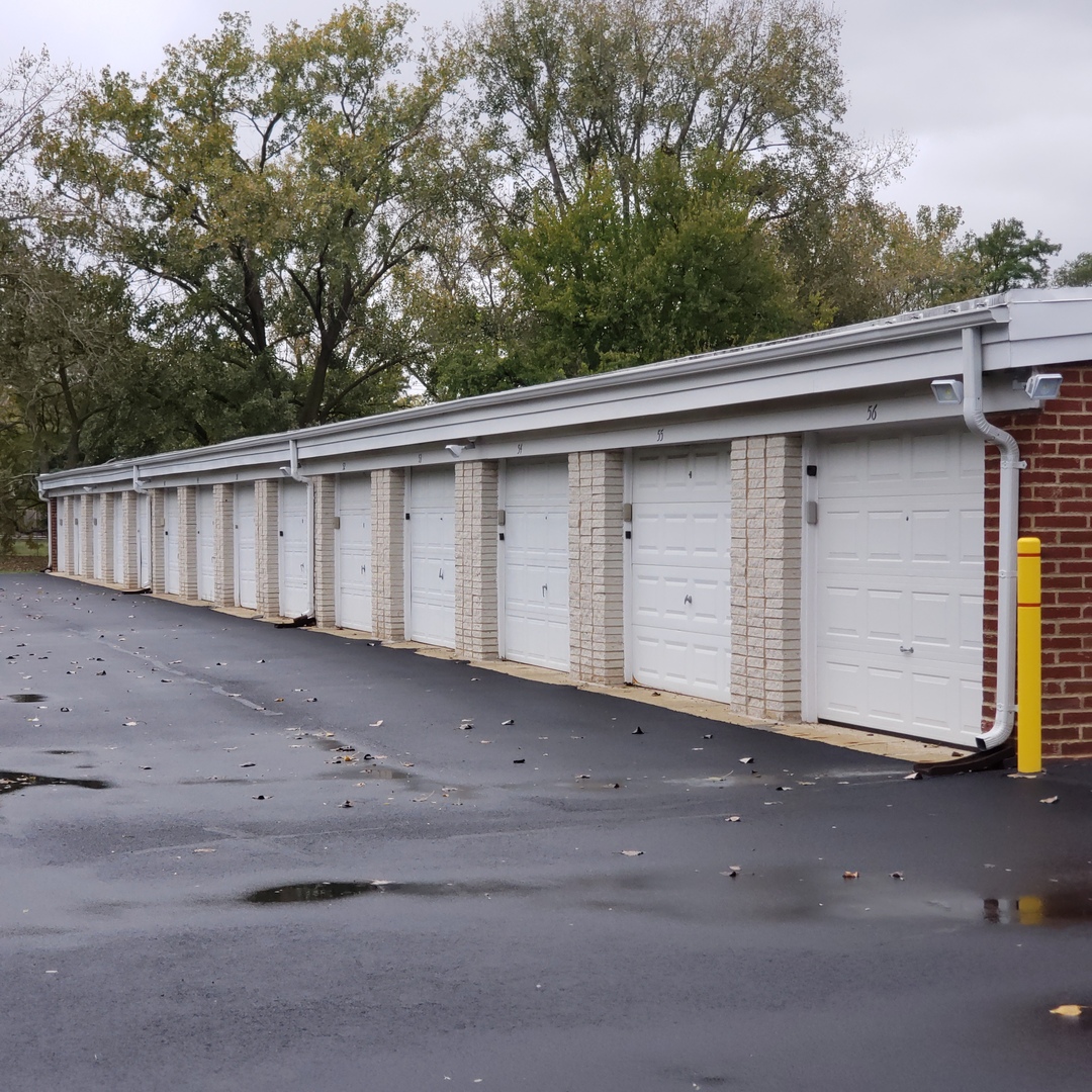 5300 Walnut Avenue, Unit 12B Downers Grove, IL 60515 - Photo 27 of 30 a view of a garage
