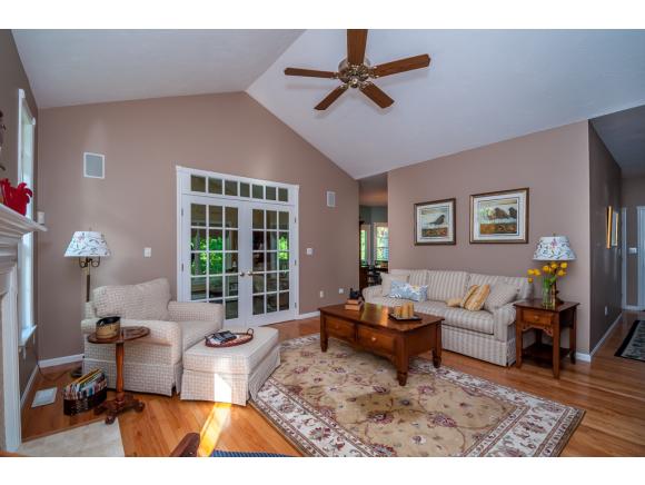 28 Bush Hill Road Pelham, NH 03076 - Photo 13 of 36