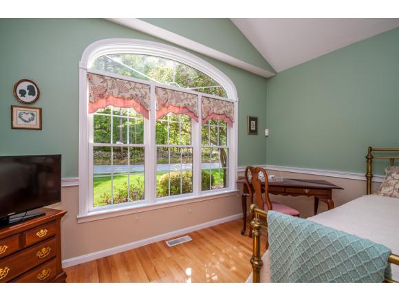 28 Bush Hill Road Pelham, NH 03076 - Photo 18 of 36