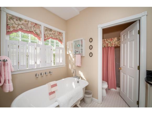 28 Bush Hill Road Pelham, NH 03076 - Photo 22 of 36