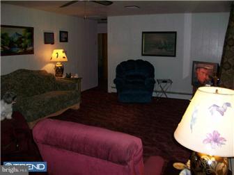 2330 Stanton Avenue Franklinville, NJ 08322 - Photo 5 of 10 Living Room