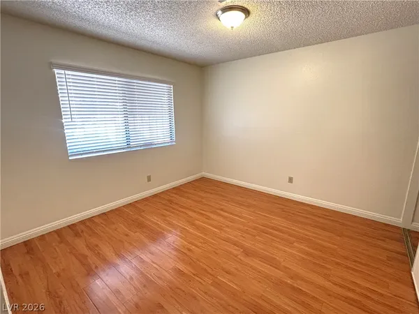 $2,490 | 3780 Leisure Lane, Las Vegas, NV 89103