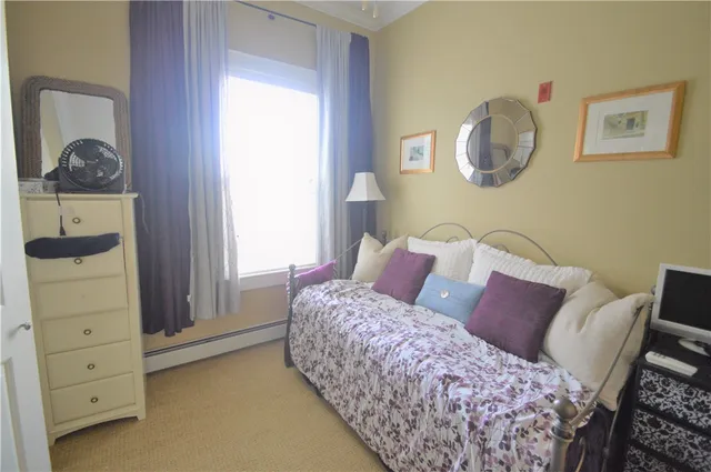 $2,600 | 398 Wolcott Avenue, Unit 9, Middletown, RI 02842