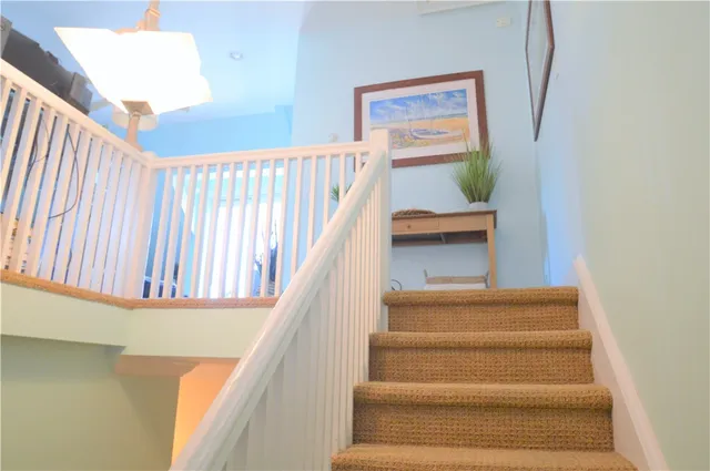 $2,600 | 398 Wolcott Avenue, Unit 9, Middletown, RI 02842