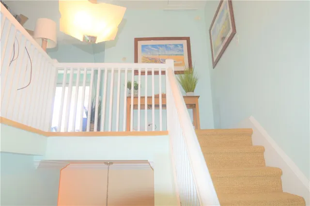 $2,600 | 398 Wolcott Avenue, Unit 9, Middletown, RI 02842