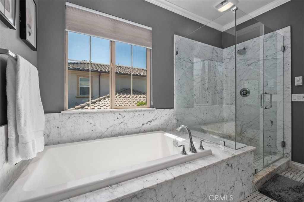 60 Visionary Irvine, CA 92618 - Photo 20 of 39 primary bath