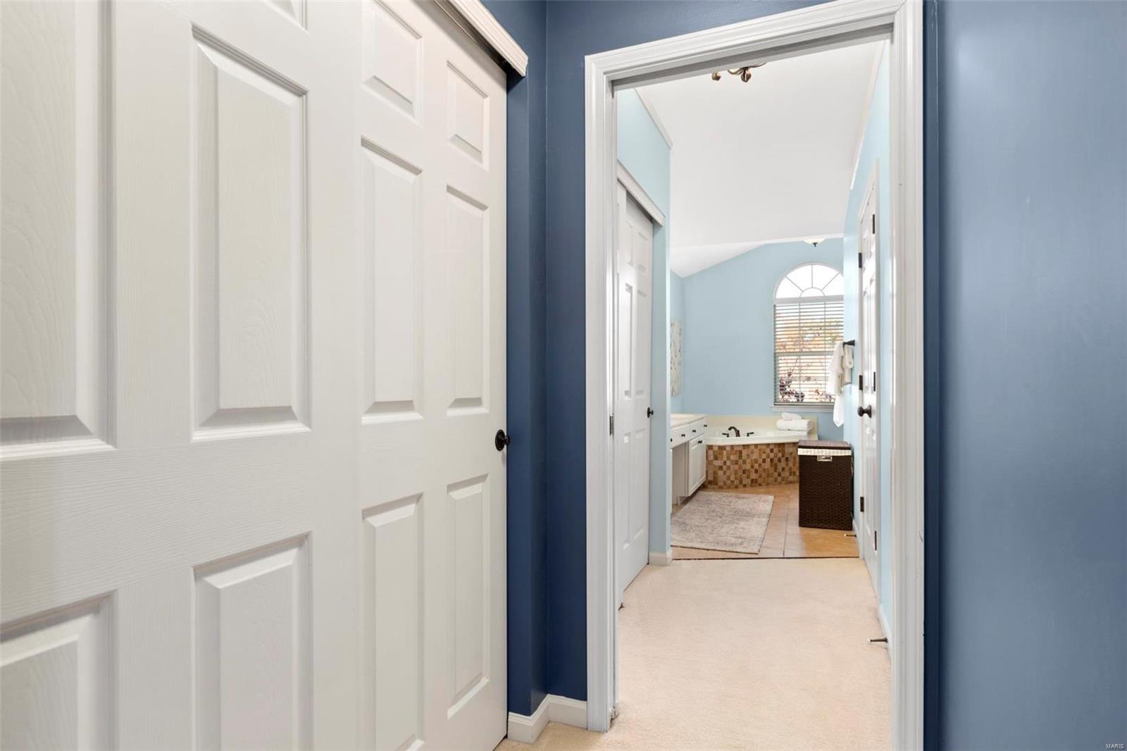 812 Castle Ridge Court Ballwin, MO 63021 - Photo 24 of 41 Gallery Image 24