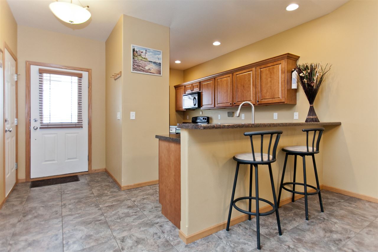 213 Oak Ridge Avenue Hills, IA 52235 - Photo 1 of 7 Gallery Image 1