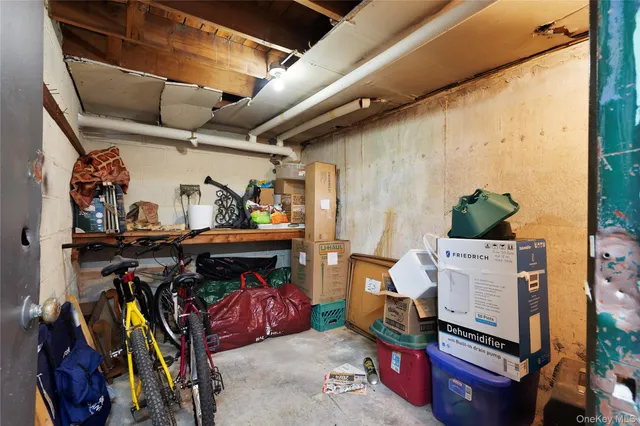 $259,000 | 294 Edmunton Drive, Unit K18, North Babylon, NY 11703