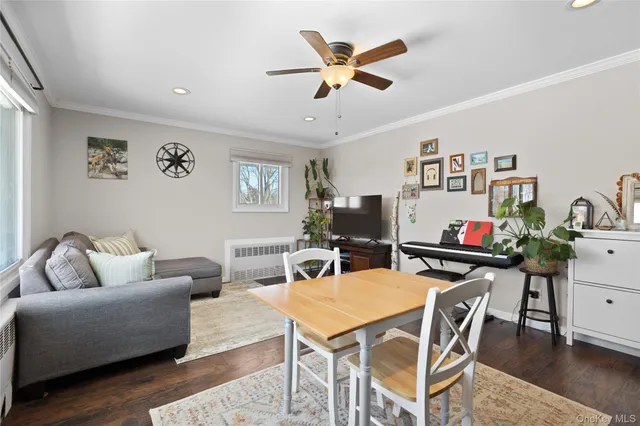 $259,000 | 294 Edmunton Drive, Unit K18, North Babylon, NY 11703