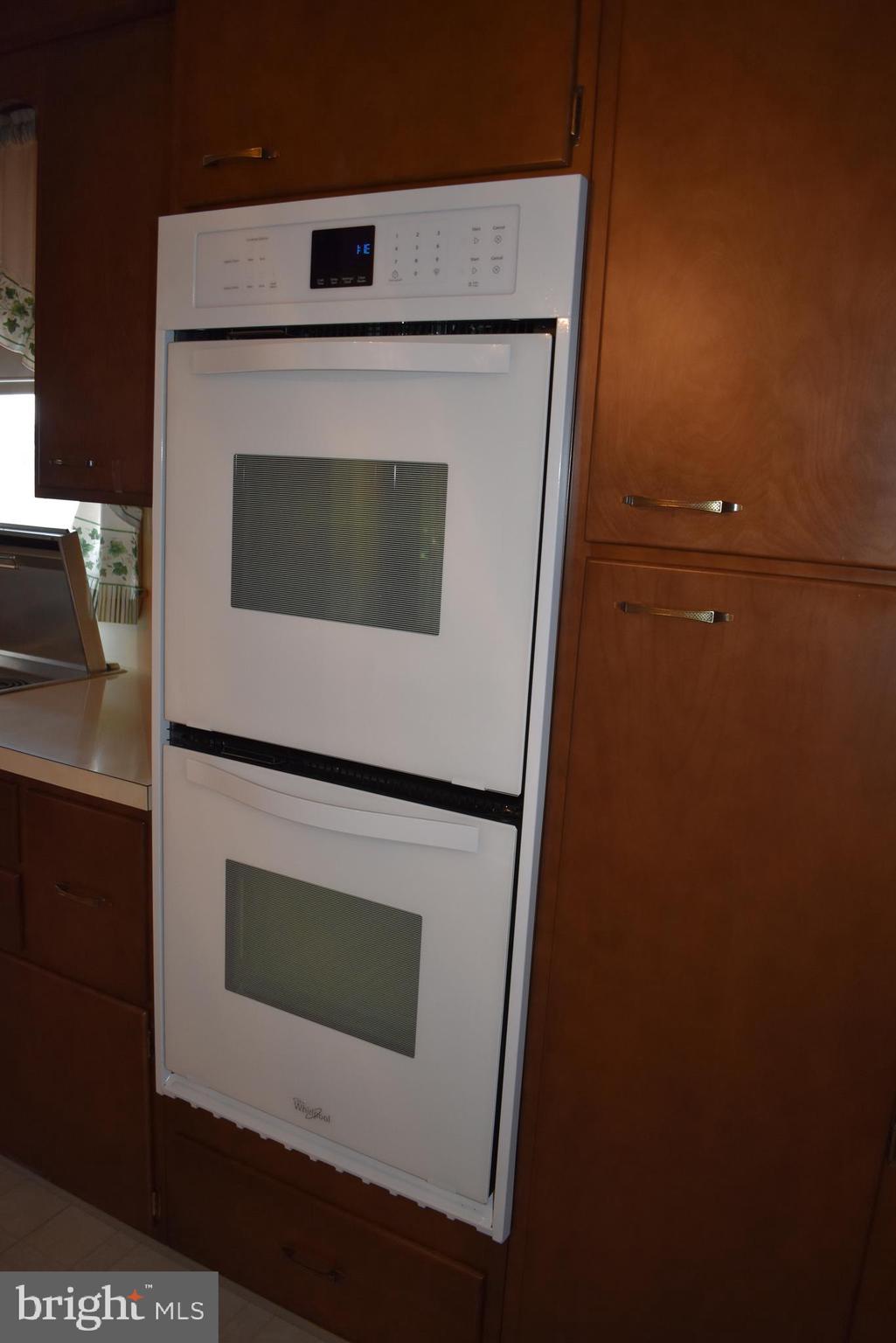 5406 Radecke Avenue Baltimore, MD 21206 - Photo 15 of 33 New Double Oven