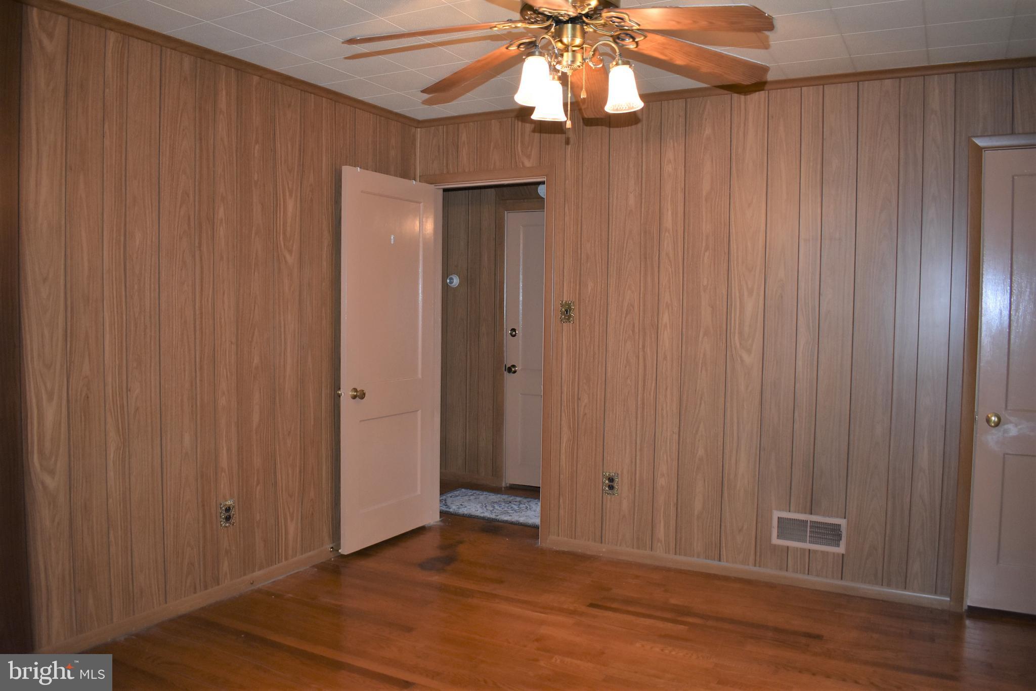 5406 Radecke Avenue Baltimore, MD 21206 - Photo 24 of 33 Bedroom 2 on Main Floor