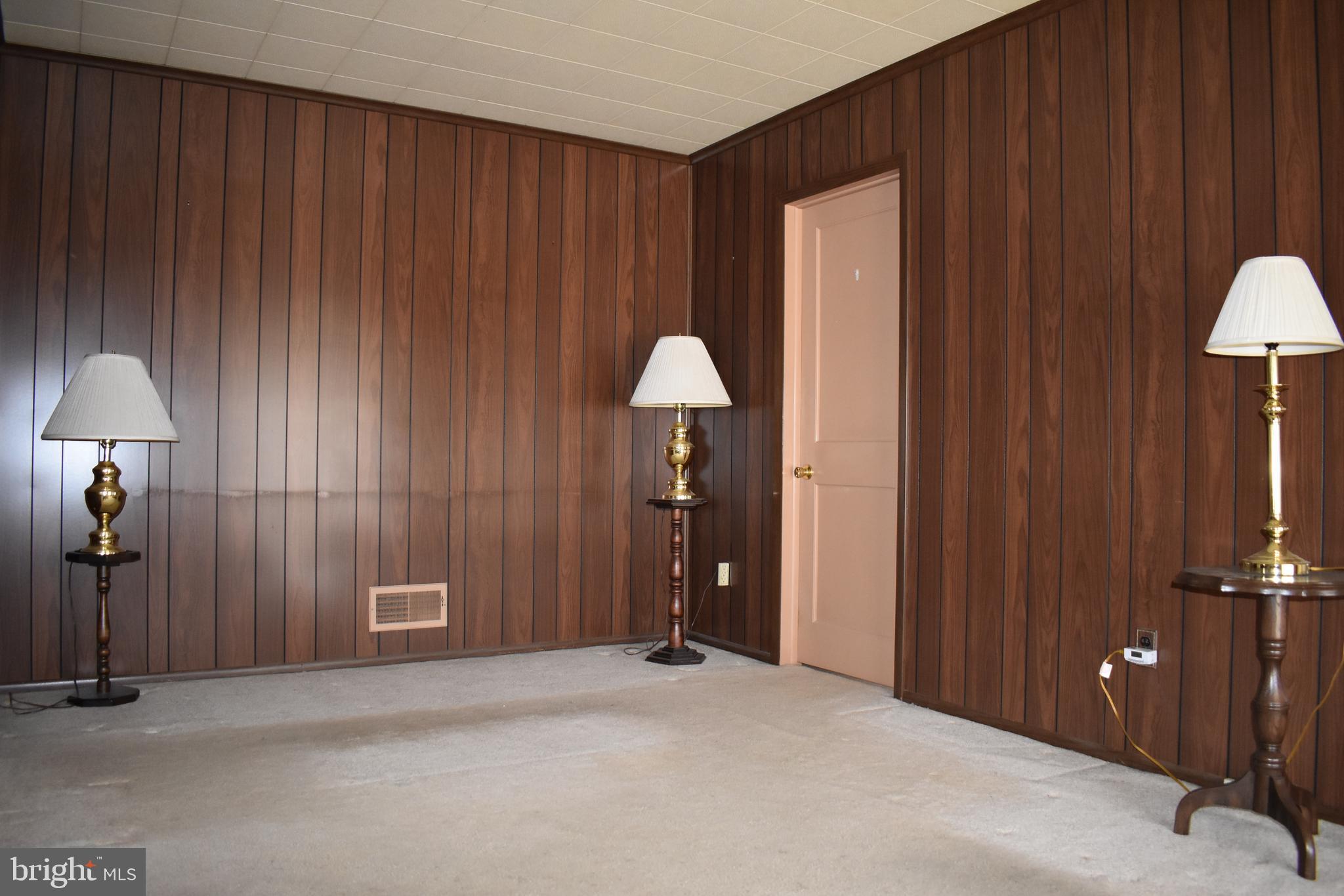 5406 Radecke Avenue Baltimore, MD 21206 - Photo 28 of 33 Family Room