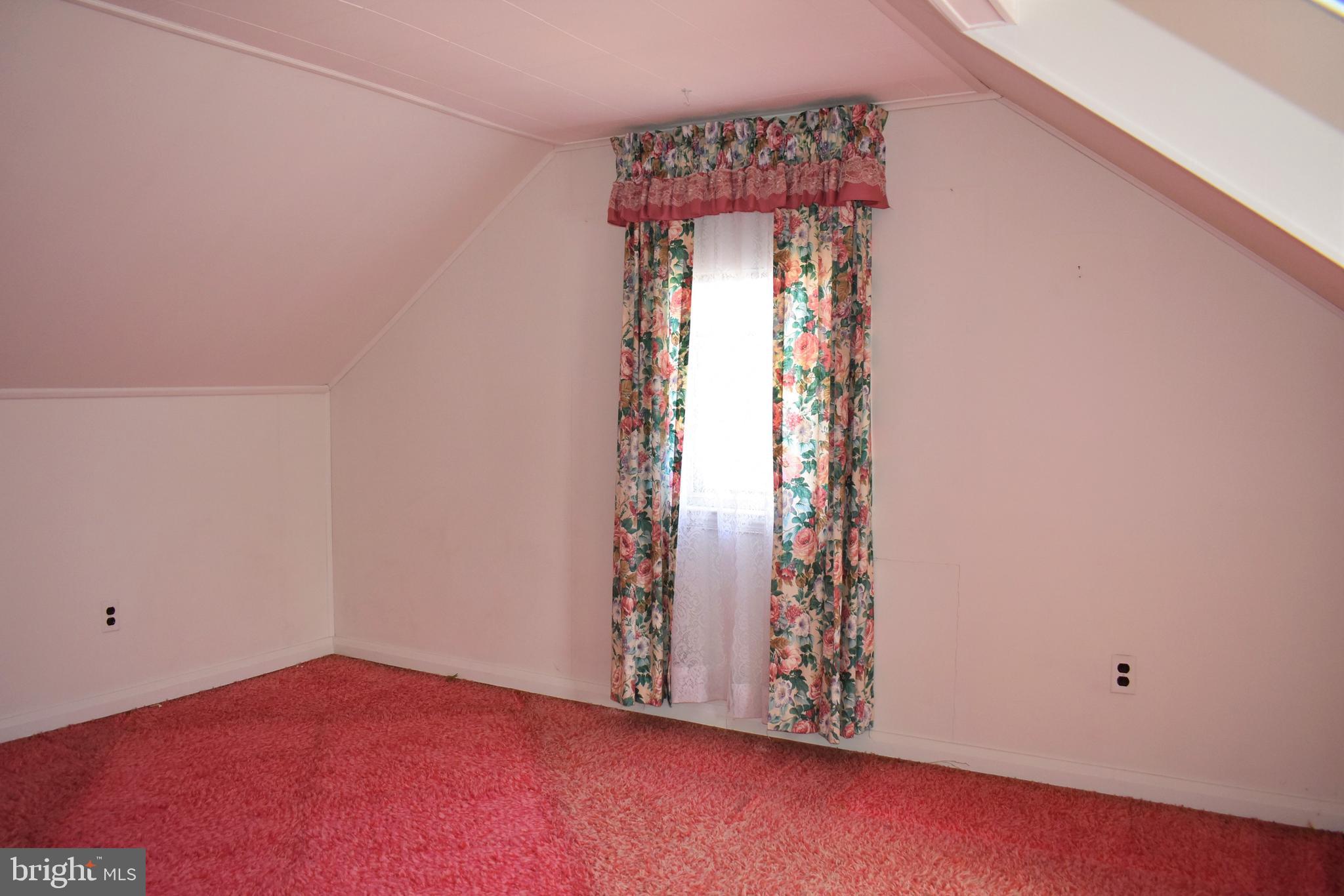 5406 Radecke Avenue Baltimore, MD 21206 - Photo 30 of 33 Bedroom 3 - Upper Level