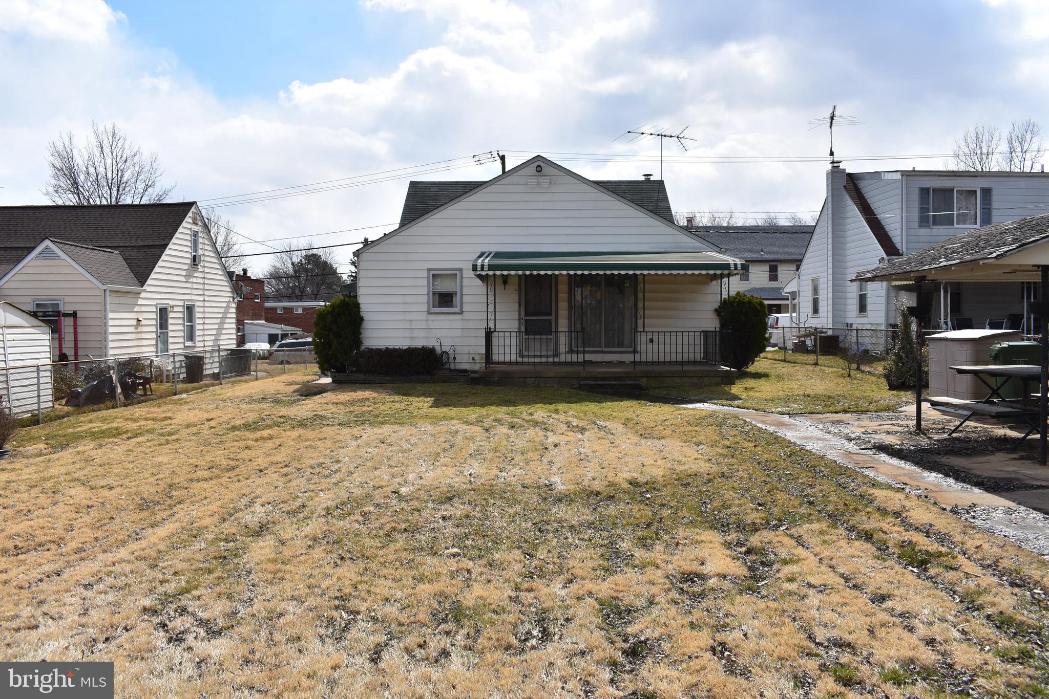 5406 Radecke Avenue Baltimore, MD 21206 - Photo 5 of 33 Nice Yard