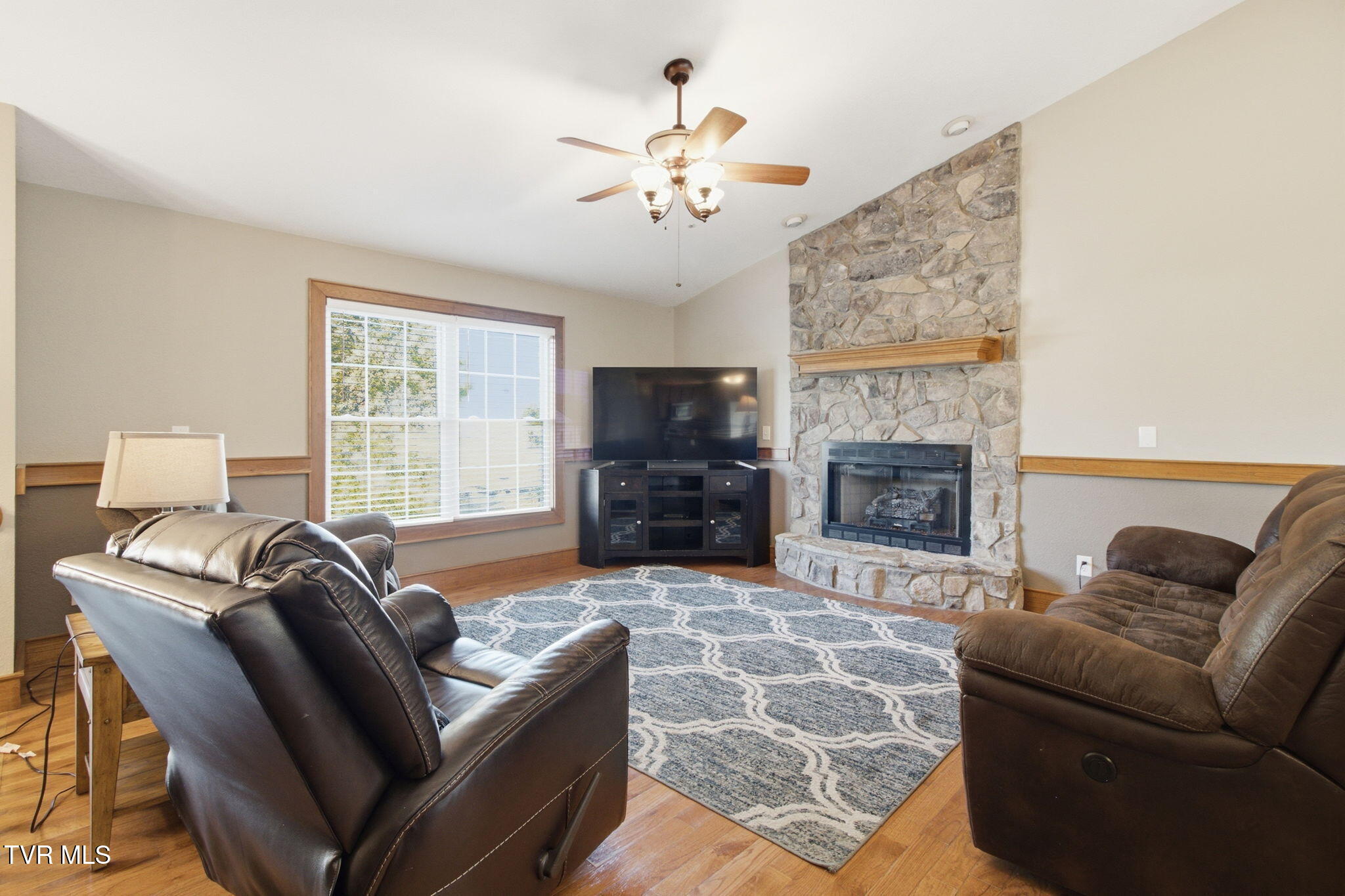 226 Reed Avenue Greeneville, TN 37743 - Photo 2 of 34 2-web-or-mls-DZ3A4695