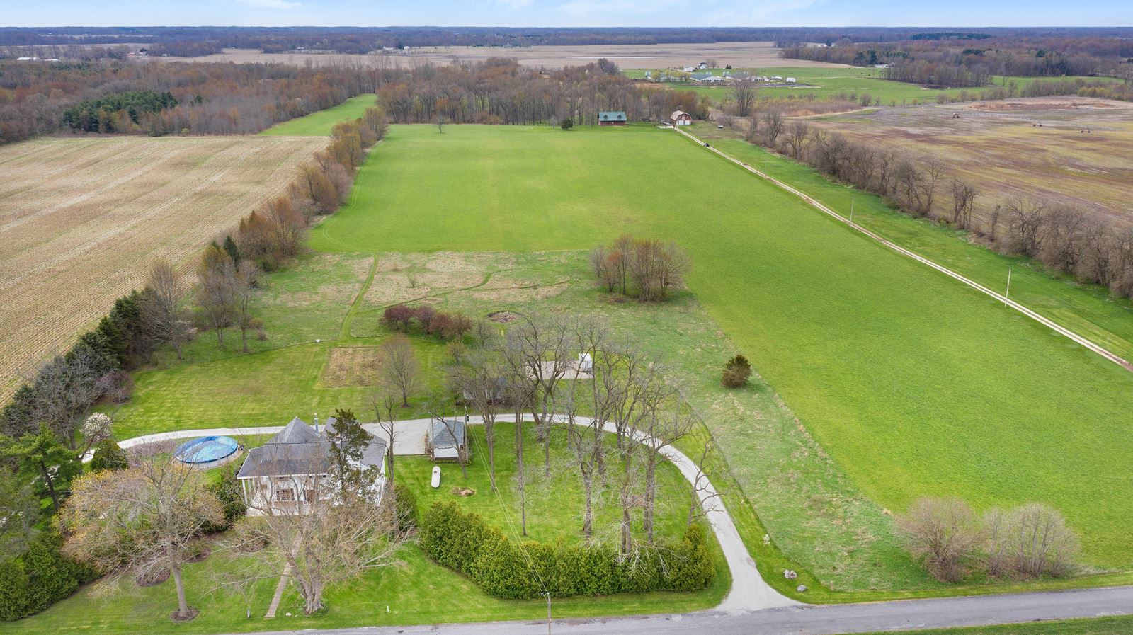29400 Rankert Road Walkerton, IN 46574 - Photo 4 of 36