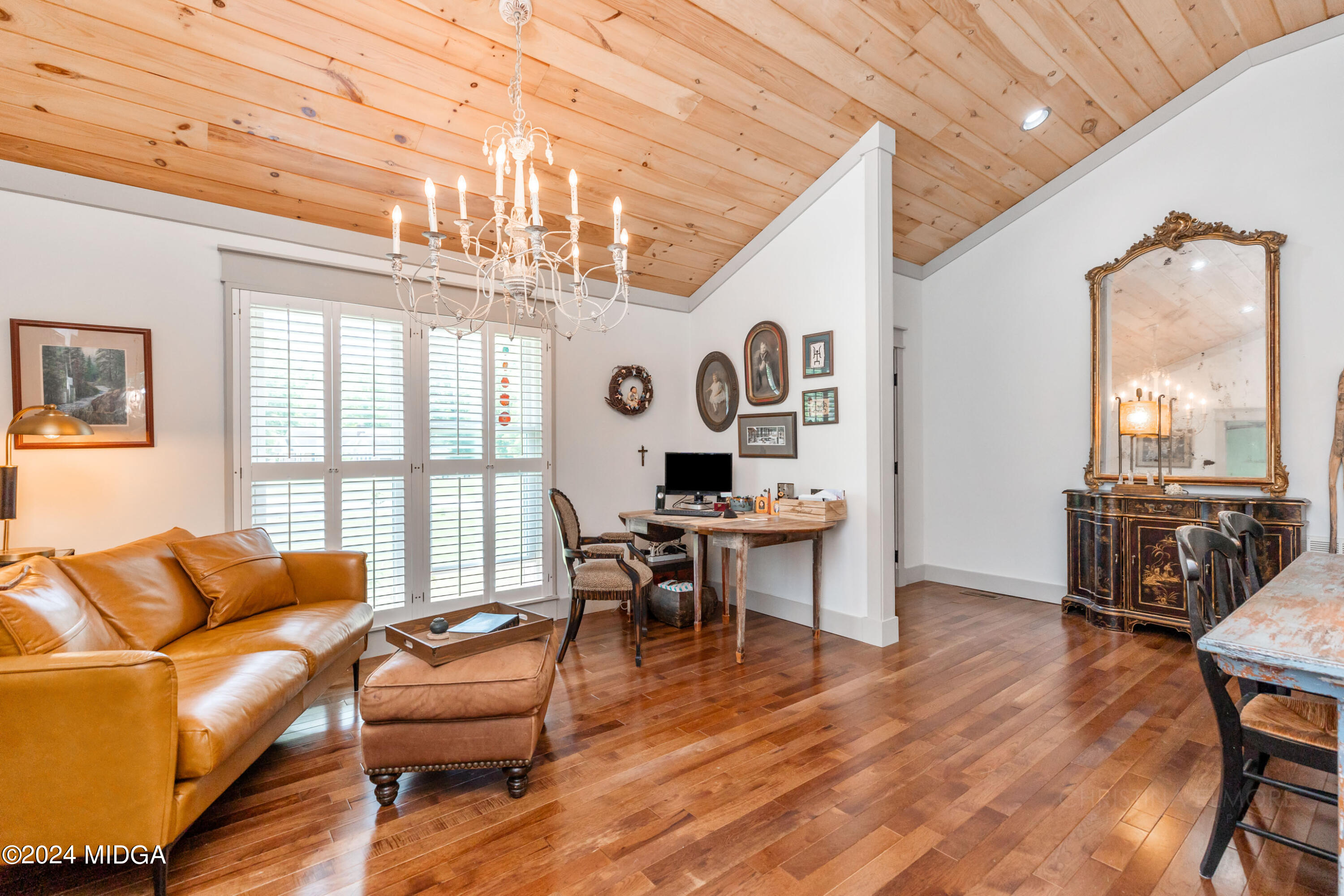 362 Stone Edge Road Macon, GA 31210 - Photo 11 of 68 a living room with furniture and a large window