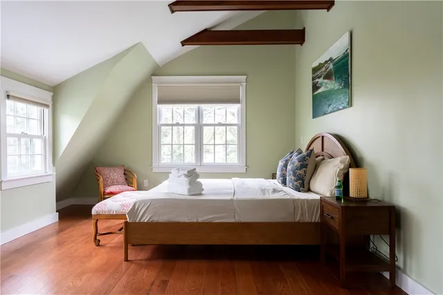 $4,200 | 304 3rd Beach Road, Middletown, RI 02842