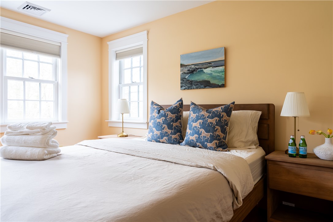 304 3rd Beach Road Middletown, RI 02842 - Photo 17 of 50