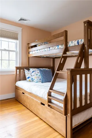 $4,200 | 304 3rd Beach Road, Middletown, RI 02842