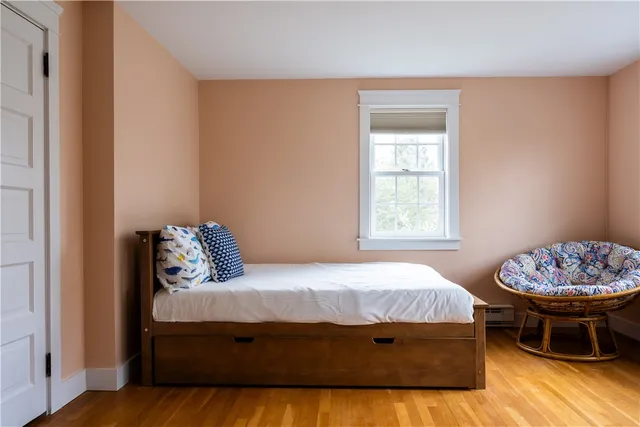 $4,200 | 304 3rd Beach Road, Middletown, RI 02842