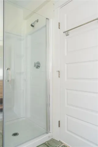 $4,200 | 304 3rd Beach Road, Middletown, RI 02842