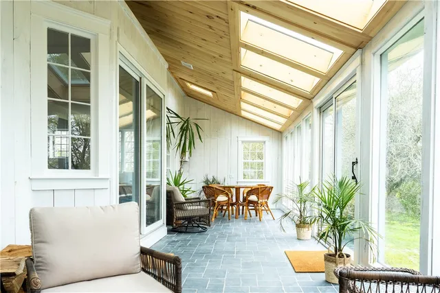 $4,200 | 304 3rd Beach Road, Middletown, RI 02842